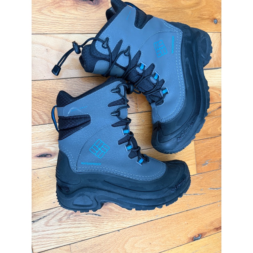 Columbia Kids' Bugaboot Celsius waterproof insulated winter boots size 5 - Picture 3 of 7